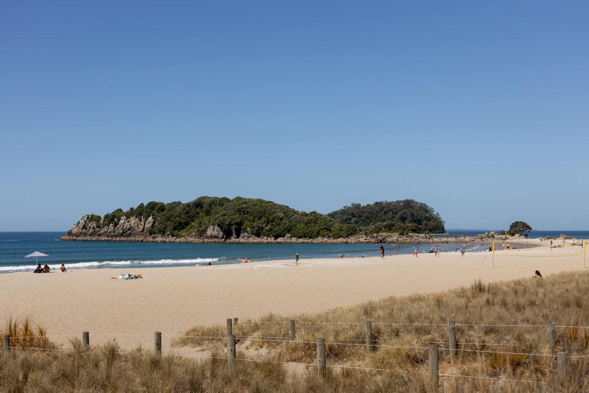 A Strand Of Paradise, Oceanside Views & Pool Mount Maunganui Kültér fotó